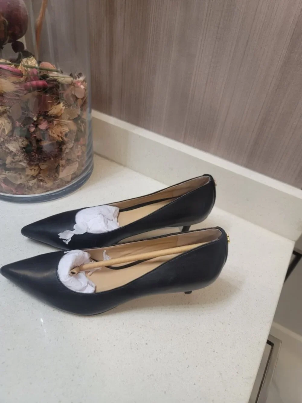 Lauren Ralph Lauren Leather Pointed Toe Black Pump US 6 B Leather Lined New